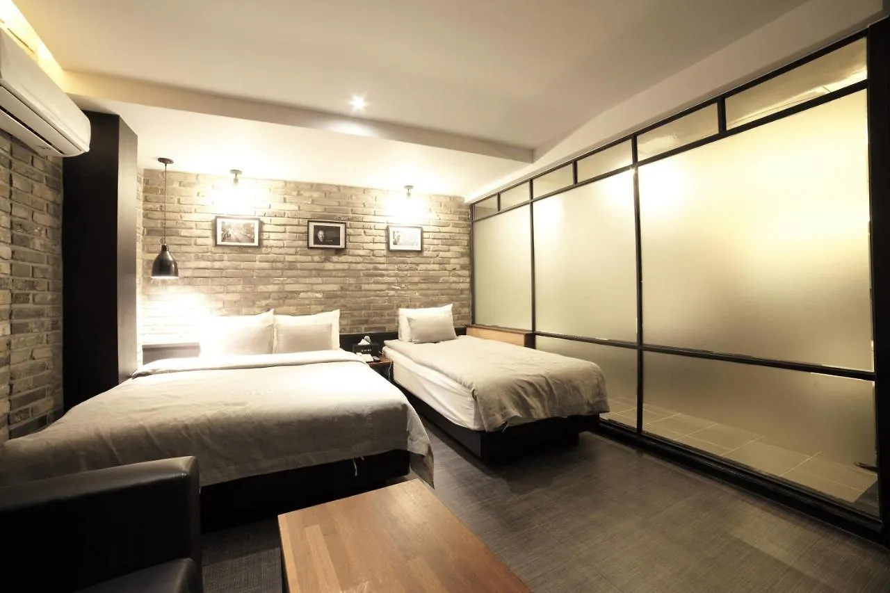 The Last Hotel Nampo Busan