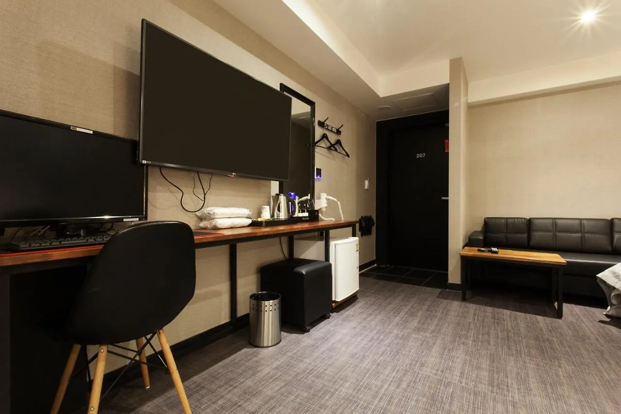 The Last Hotel Nampo Busan 2*,  South Korea