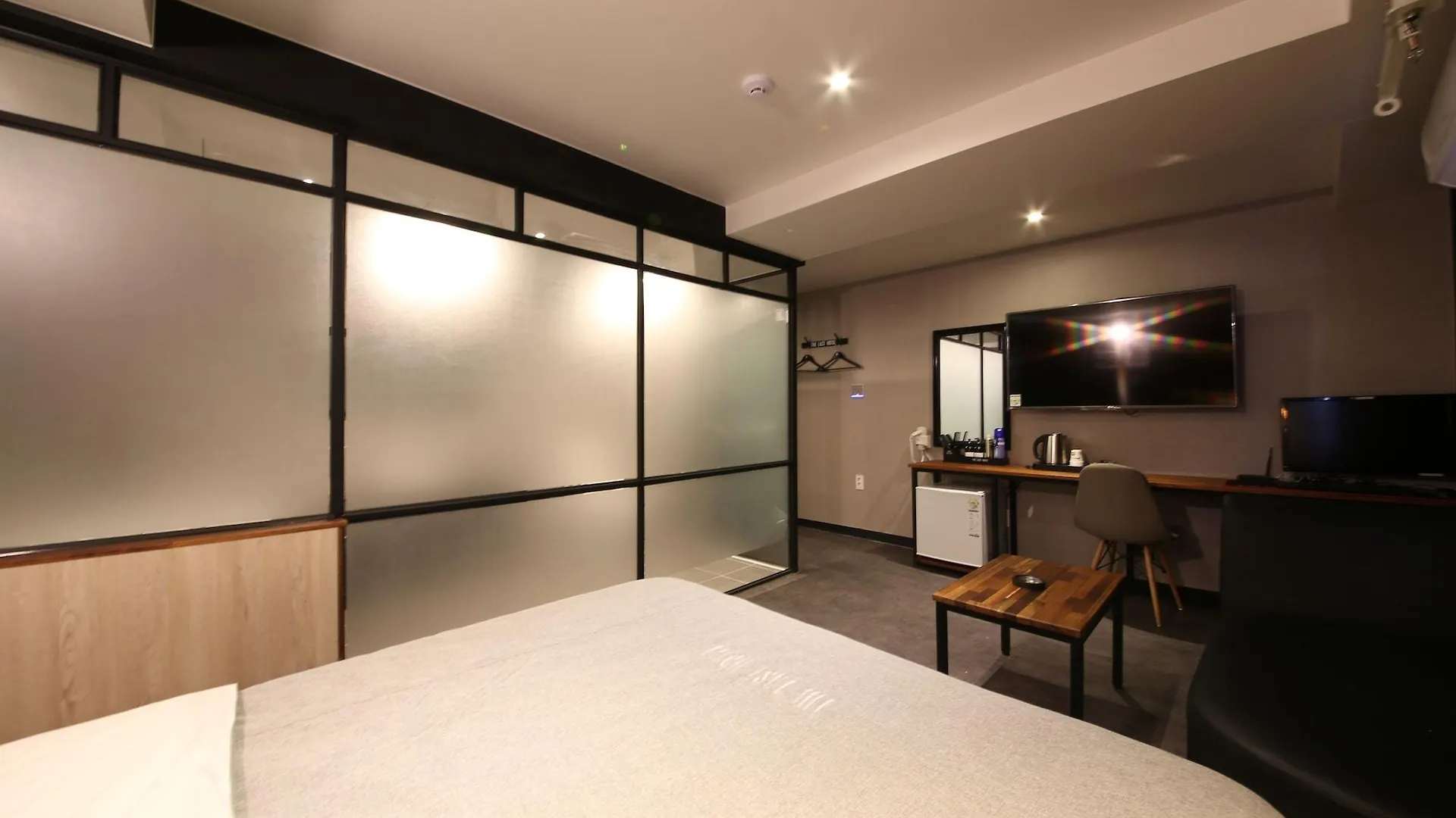 The Last Hotel Nampo Busan