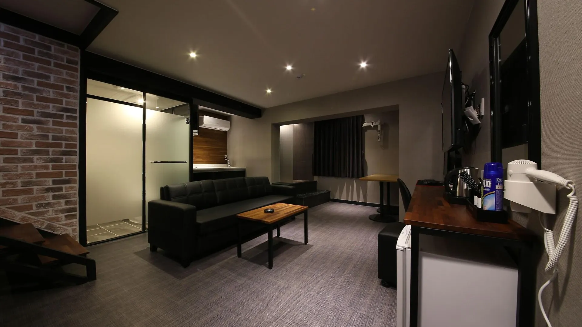 The Last Hotel Nampo Busan