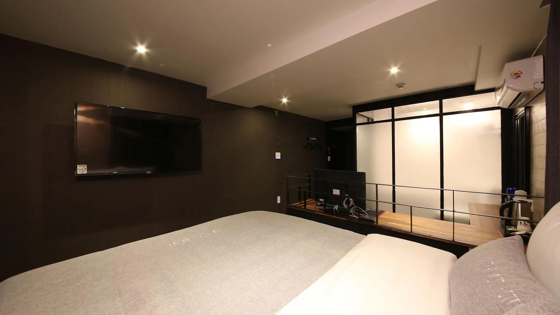The Last Hotel Nampo Busan