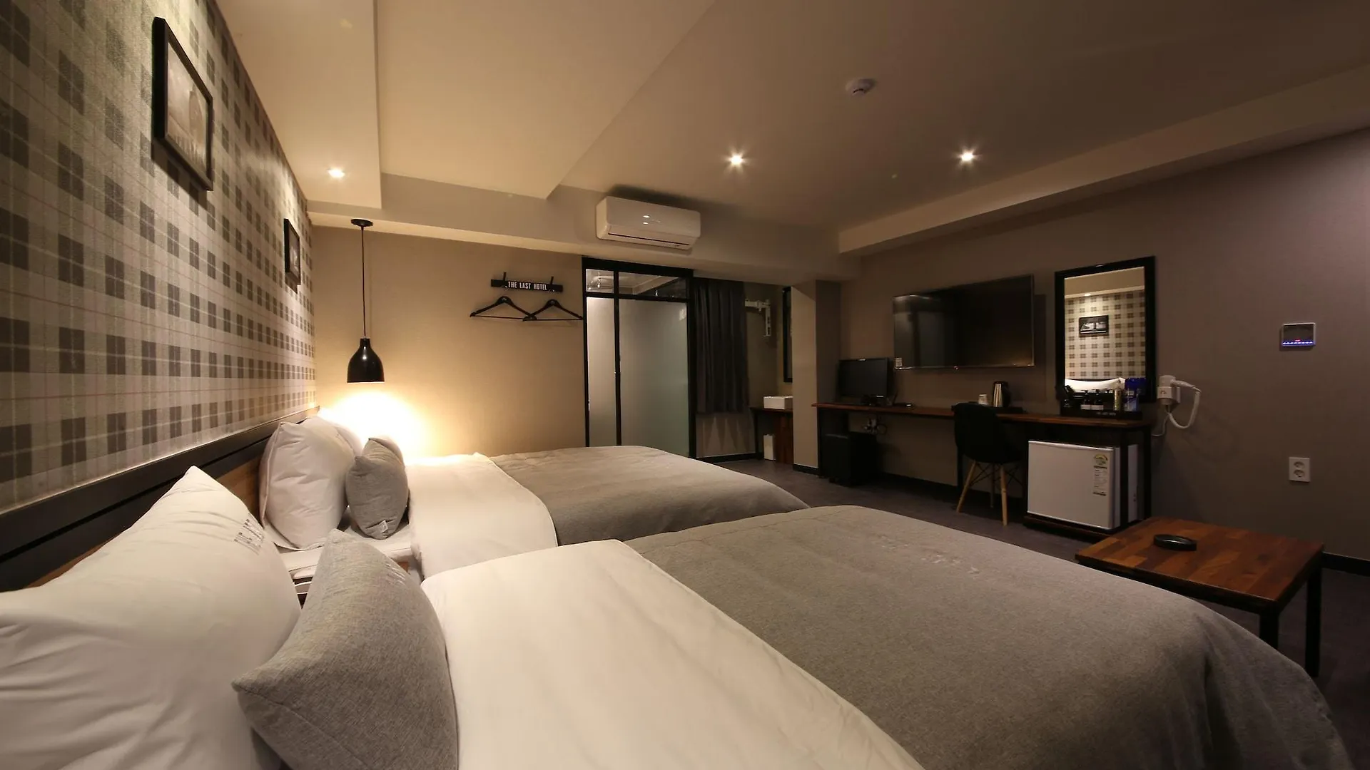 The Last Hotel Nampo Busan 2*,