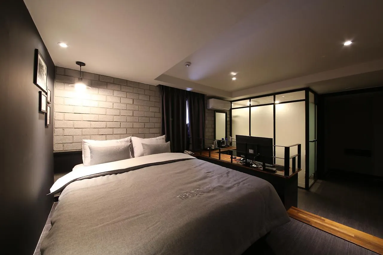 **  The Last Hotel Nampo Busan South Korea