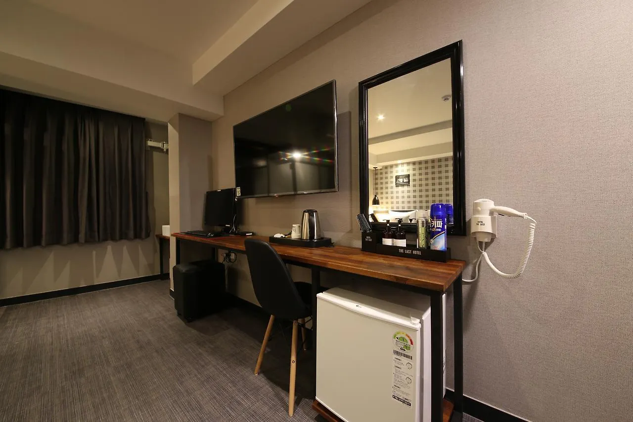 The Last Hotel Nampo Busan